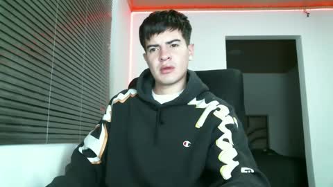 franccesco_699 online show from January 7, 11:24 pm