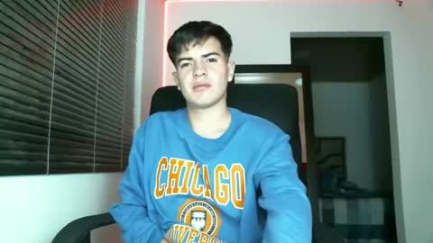 franccesco_699 online show from January 12, 2:24 am