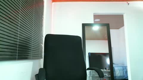 franccesco_699 online show from January 14, 4:40 pm