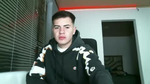 franccesco_699 online show from February 4, 2:39 am