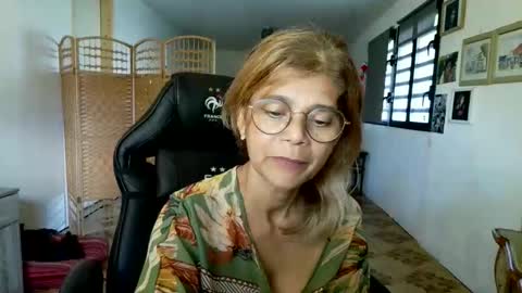 francelune online show from February 18, 1:18 pm