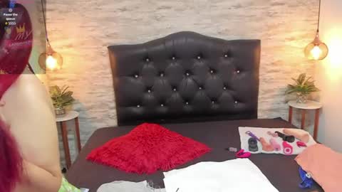 Snapshot of francesca_bbw chatting on July 9, 2:37 am online show from July 9, 2:37 am
