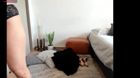 karla and Romeo online show from November 17, 7:08 pm