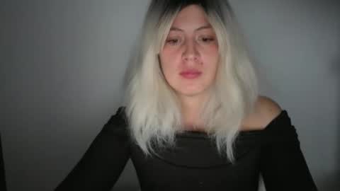 Snapshot of francescaasmith chatting on February 11, 10:37 pm Francesca online show from February 11, 10:37 pm