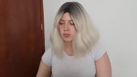 Snapshot of francescaasmith chatting on March 13, 7:20 pm Francesca online show from March 13, 7:20 pm