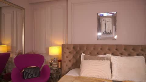 francescadante online show from June 19, 7:12 am