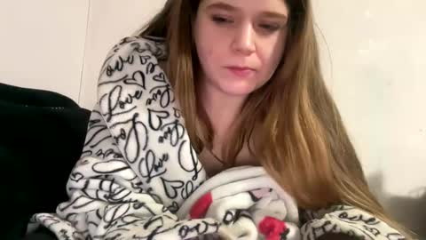 francescafey online show from February 5, 8:11 am