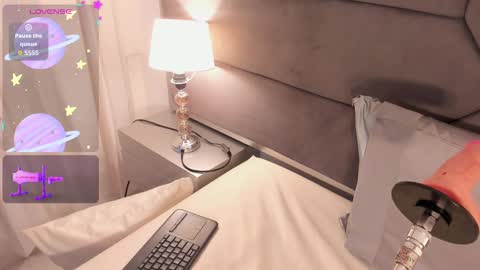 franceska_milf online show from September 20, 8:15 am