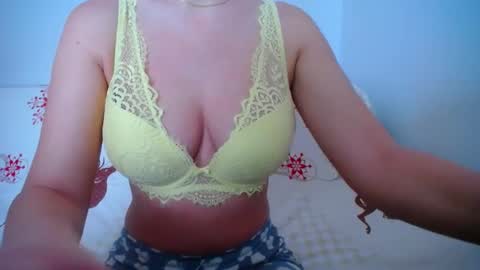 franceskcaa online show from January 3, 9:15 am