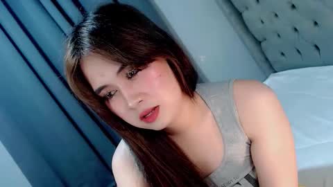 LOVE online show from February 23, 8:01 am
