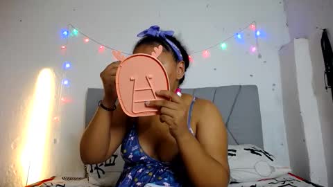 francihot4 online show from March 10, 2:38 am