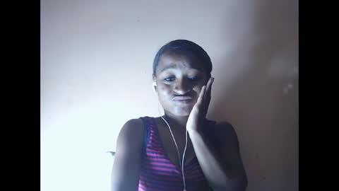 Snapshot of francine925426 chatting on November 5, 11:43 am francine925426 online show from November 5, 11:43 am