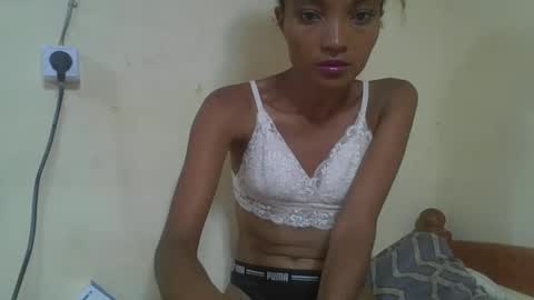 Snapshot of francinoli chatting on March 22, 1:58 pm Francinoli online show from March 22, 1:58 pm