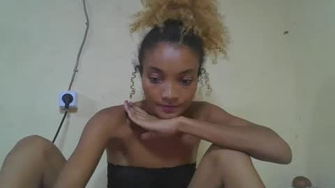 Snapshot of francinoli chatting on March 27, 8:30 pm Francinoli online show from March 27, 8:30 pm