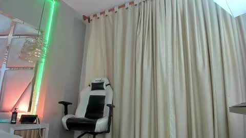 francis_20 online show from March 13, 1:07 pm