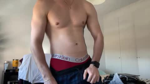 Snapshot of franco03952 chatting on November 27, 11:01 am franco03952 online show from November 27, 11:01 am