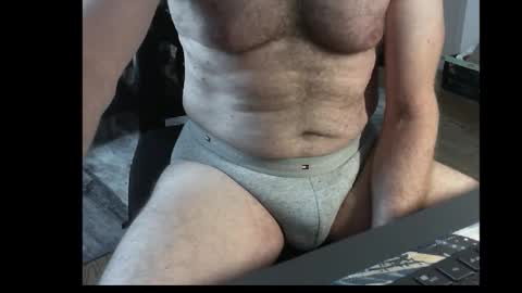 Snapshot of francois4059 chatting on September 10, 1:22 pm Franois online show from September 10, 1:22 pm