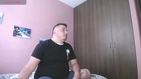 Snapshot of francoisroy chatting on April 12, 2:55 pm Juan online show from April 12, 2:55 pm