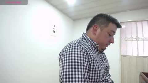 Snapshot of francoisroy chatting on April 30, 9:19 pm Juan online show from April 30, 9:19 pm