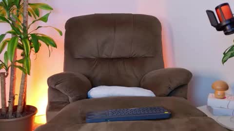 Snapshot of francopizano chatting on December 4, 5:10 pm Francum online show from December 4, 5:10 pm