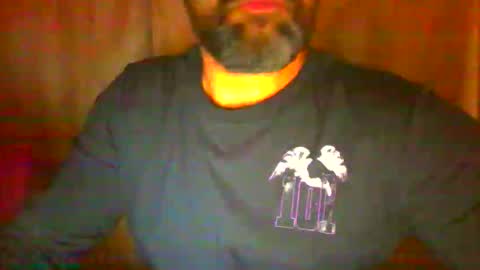 Snapshot of frank84848 chatting on April 7, 7:58 pm Frank online show from April 7, 7:58 pm