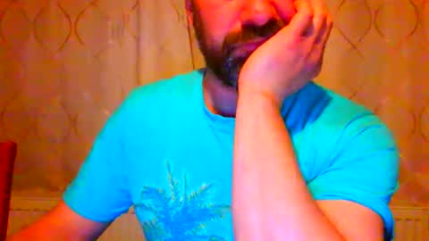 Snapshot of frank84848 chatting on April 12, 8:47 pm Frank online show from April 12, 8:47 pm