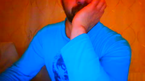 Snapshot of frank84848 chatting on May 25, 8:26 pm Frank online show from May 25, 8:26 pm