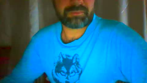 Snapshot of frank84848 chatting on May 31, 8:43 pm Frank online show from May 31, 8:43 pm