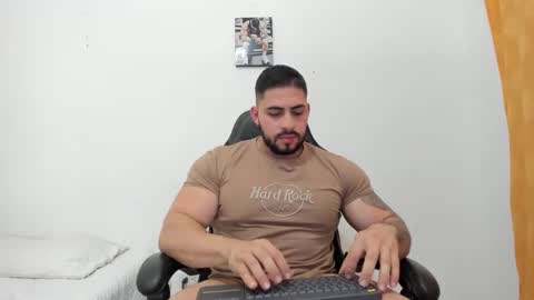 frank_foxx1 online show from October 8, 3:48 am