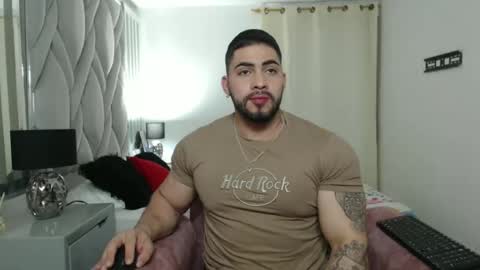 frank_foxx1 online show from October 23, 4:56 am