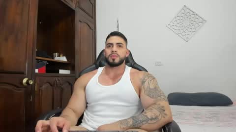 frank_foxx1 online show from July 28, 4:41 am