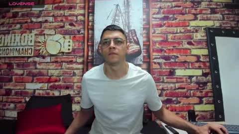 Snapshot of frank_millers chatting on January 21, 11:56 am Frank online show from January 21, 11:56 am