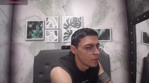 Snapshot of frank_millers chatting on February 5, 1:33 pm Frank online show from February 5, 1:33 pm