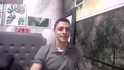 Snapshot of frank_millers chatting on February 6, 11:32 am Frank online show from February 6, 11:32 am