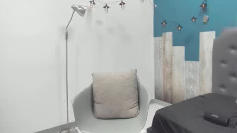 Snapshot of frank_millers chatting on October 4, 8:56 am Frank online show from October 4, 8:56 am