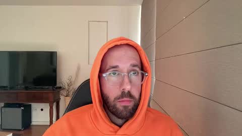 frank_perry2332 online show from April 20, 10:33 pm