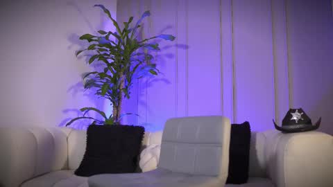 Frank Farrell. Hey remember to give me a thumbs up Ty online show from March 24, 11:10 pm