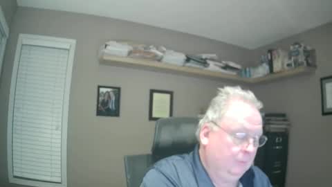 frankie6207 online show from October 25, 6:21 am