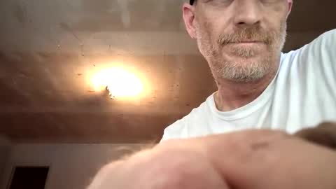 Famous Blue Eyes online show from May 17, 11:12 pm