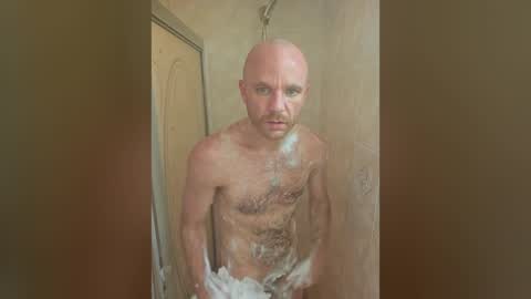 Snapshot of frankiefuckmexx chatting on June 20, 6:33 pm FrankieFuckMeXX online show from June 20, 6:33 pm