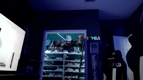 frankievw9 online show from September 13, 11:48 pm