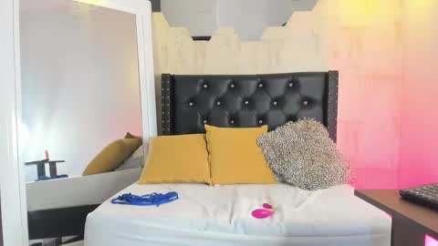Fransheska online show from December 5, 6:33 pm