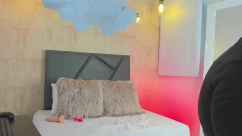 Fransheska online show from December 13, 6:38 pm