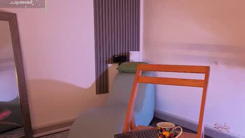 Fransheska online show from February 12, 12:00 pm