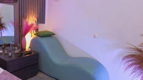Fransheska online show from June 2, 11:23 am