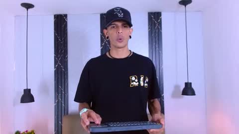 Franvill trato online show from September 29, 7:51 pm