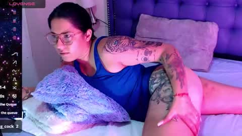 Snapshot of franysteell chatting on November 30, 1:42 am FRANY STEELL online show from November 30, 1:42 am