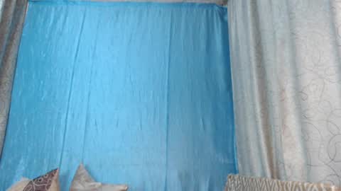 Snapshot of frau_becky chatting on December 5, 1:38 pm frau_becky online show from December 5, 1:38 pm