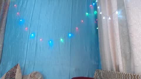 Snapshot of frau_becky chatting on February 15, 10:44 am frau_becky online show from February 15, 10:44 am