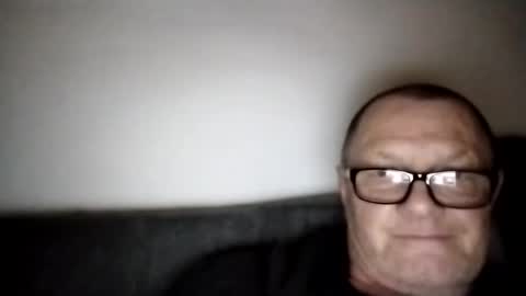 Snapshot of frauenfeind1 chatting on February 24, 7:33 am Wolfi online show from February 24, 7:33 am